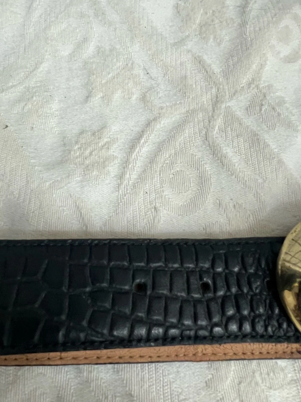 VINTAGE Black Croc-Embossed Leather Belt with Gold Hardware. SIZE SMALL